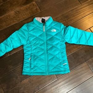 The. north Face girls (6) down jacket
